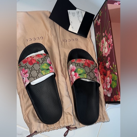 Gucci bloom slides size 38 - Picture 2 of 4